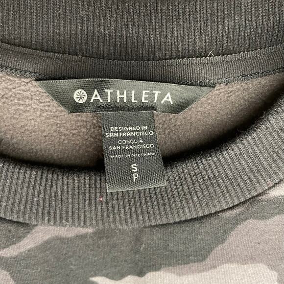 Athleta Triumph Camo Crewneck Sweatshirt. - Picture 4 of 7